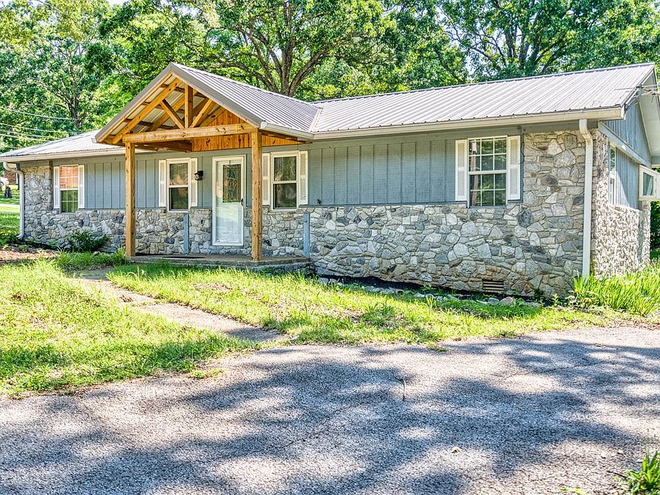 1st image of 124 Cumberland Cir