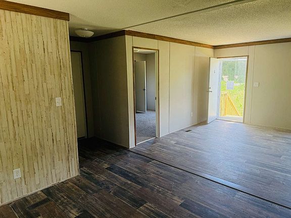 5th image of 238 NW Marble Way