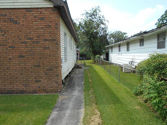 3rd image of 123 Cedar Dr