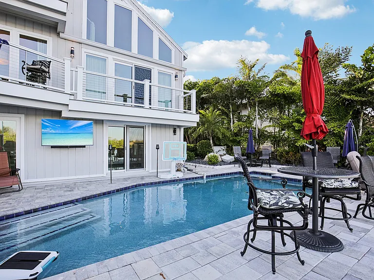 5422 Siesta Cove Dr — Photo 4
