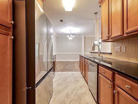 5th image of 1931 Dante Ln Unit 102