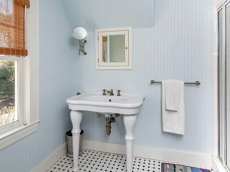 17 Wainscott Stone Rd — Photo 20
