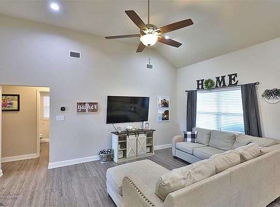 2nd image of 250 Bella Way