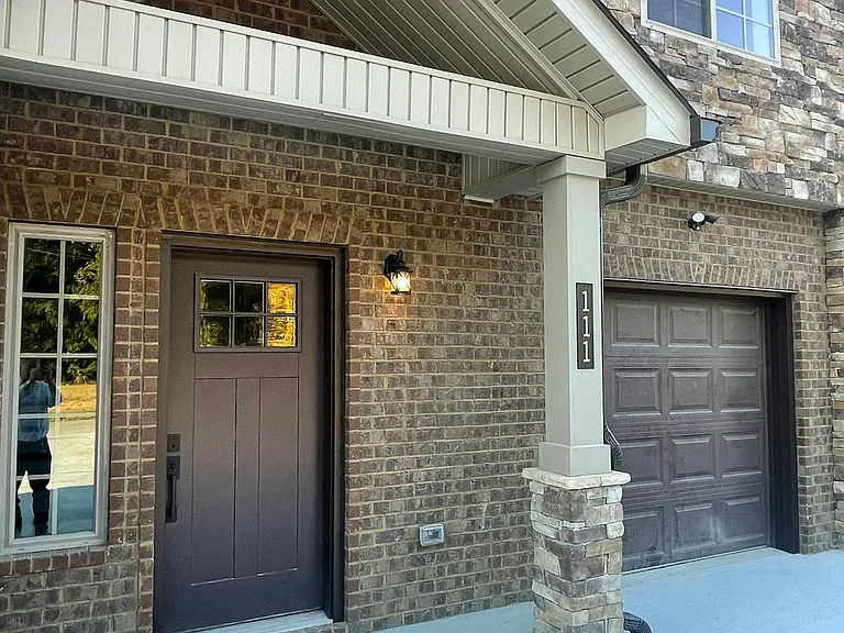 128 Sitz Dr — Photo 1
