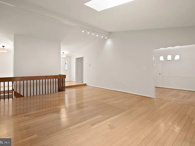 13647 S Springs Dr — Photo 11