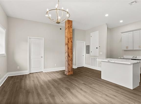 3rd image of 2101 Esplanade Ave APT B