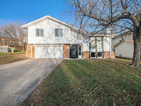 11801 S 27th St, Bellevue, NE 68123