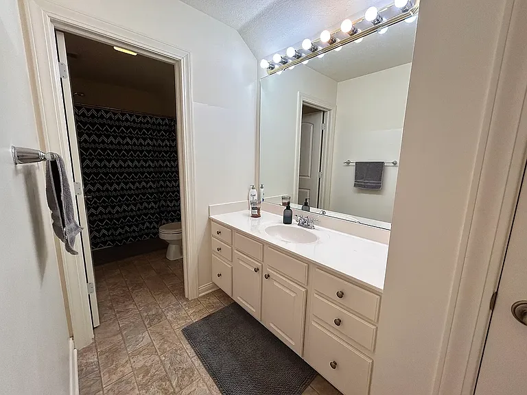 3190 Shadow Creek Blvd — Photo 8