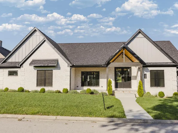1433 Clubhouse Ln, Mount Sterling, KY 40353
