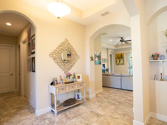 5th image of 213 Ravenshill Way