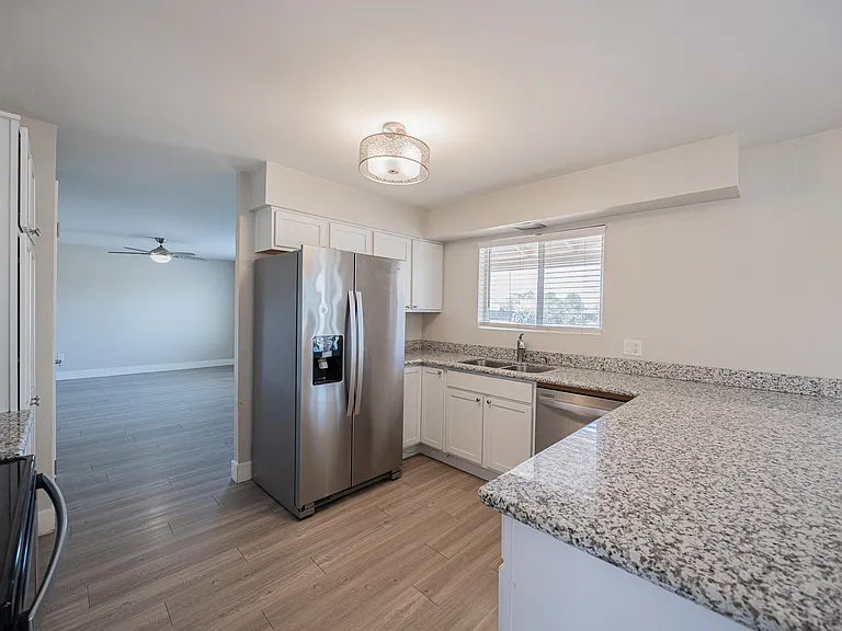 5849 S College Ave — Photo 13