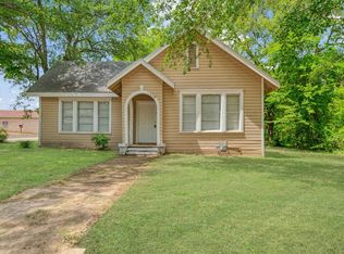 1358 Bonham St, Paris, TX 75460