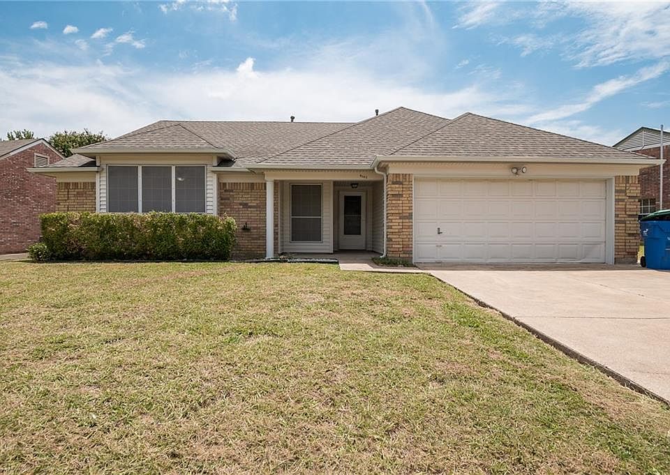 1st image of 8102 Rainbow Dr