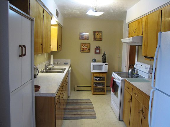 5th image of 2904 S Clark St