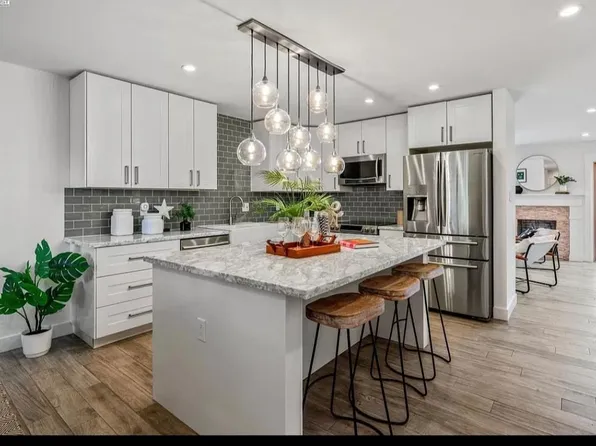 3161 Santa Cruz Ln, Alameda, CA 94502