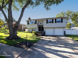 2925 Winterhaven Rd, Louisville, KY 40220