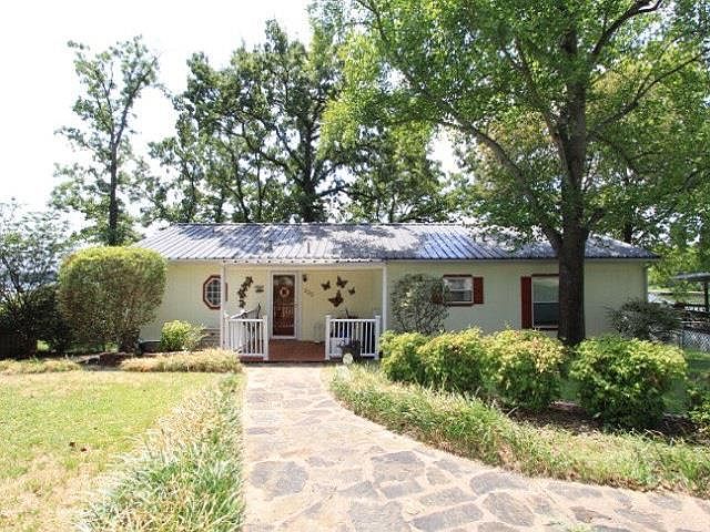 1st image of 225 Southlake Dr
