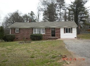 883 Winterhawk Cir, Inman, SC 29349