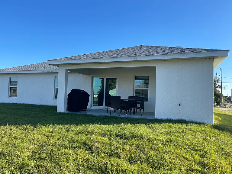 4528 NW 34th Pl — Photo 14