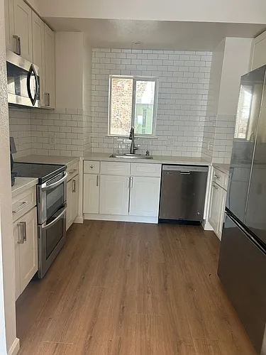 1320 Stevenson St Photo 1