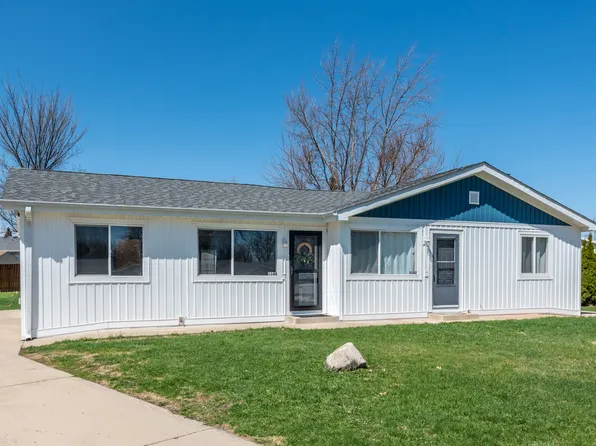 1140 Ohio Ct, Aurora, IL 60505