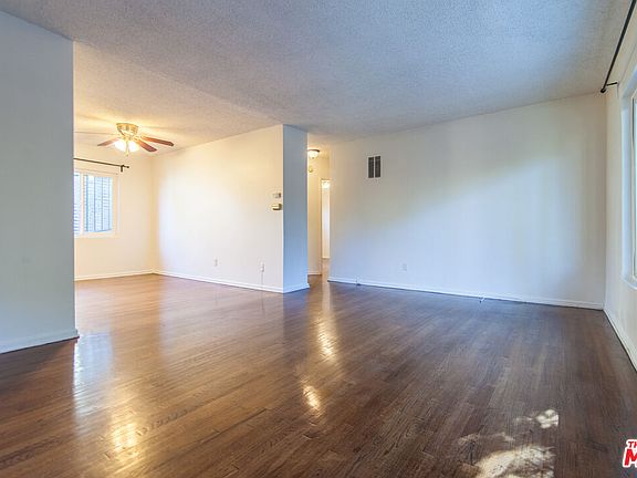 5th image of 826 Hyperion Ave