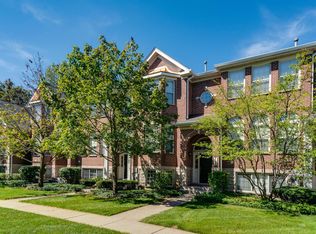 723 Prestwick Ln, Wheeling, IL 60090