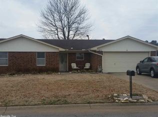 5 Devon Ln, Jacksonville, AR 72076