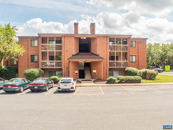 141 Green Turtle Ln APT 7, Charlottesville, VA 22901