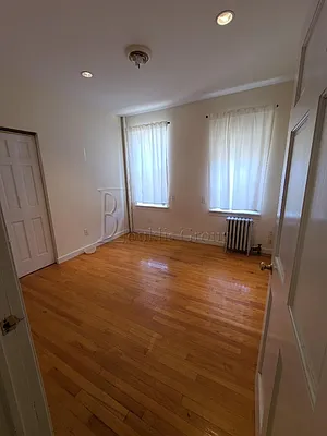 Rented by Bouklis Group | media 3