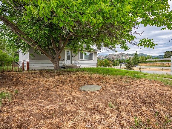 3rd image of 1358 Cherry Cres E