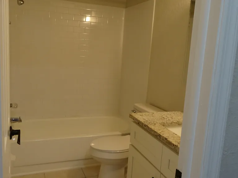 4002 Brigadoon Cir — Photo 26