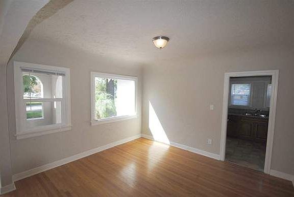 3rd image of 340 Marshall Blvd