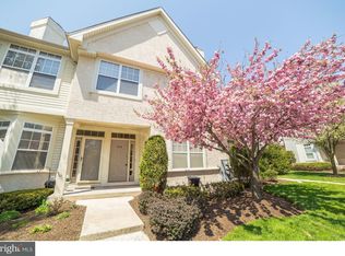804 Dresher Woods Dr, Dresher, PA 19025