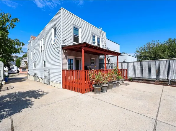 208 Saint Mary's Avenue image 24 of 47