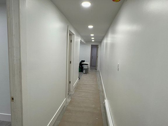 5th image of 1135 Beach Ave #1