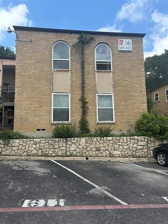 1 bed, 806 sqft, $800 — Photo 1