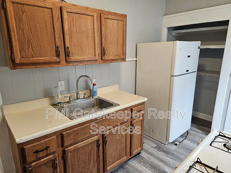 5402 Rolston Ave — Photo 17