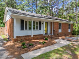530 W Rhode Island Ave, Southern Pines, NC 28387