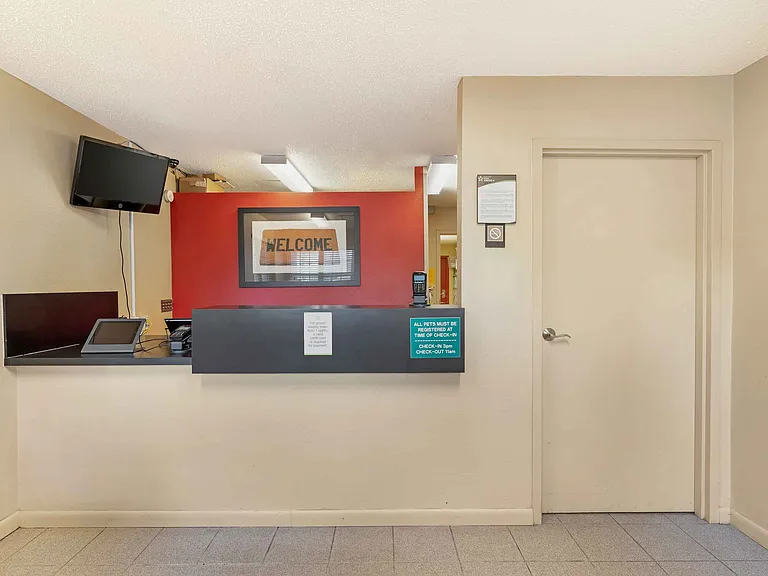 Lobby and Guest Check-in