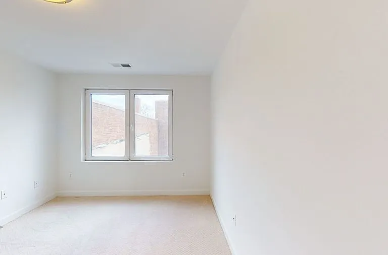 1115 H St NE #303 — Photo 36