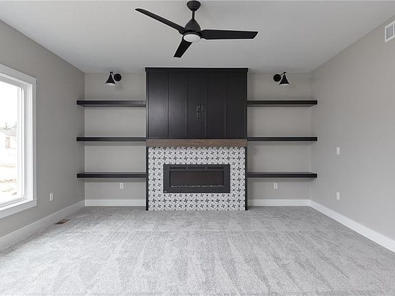 5th image of 313 Woodhaven Dr