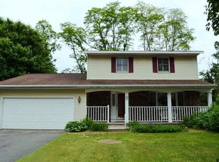 44 Pitch Pine Rd, Albany, NY 12203