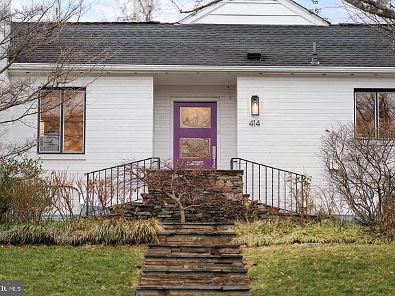 2nd image of 414 Crown View Dr