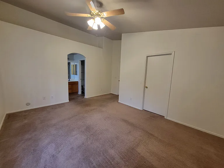 6914 W Phelps Rd — Photo 8