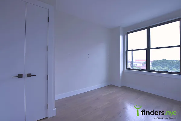 Rented by Clove Realty LLC | media 20