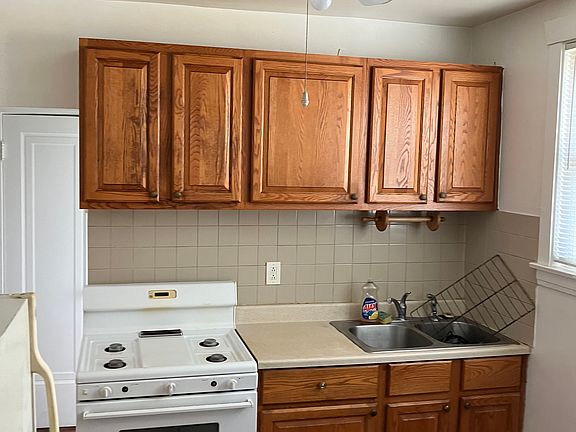 4th image of 5415 W Wellington Ave Unit 2