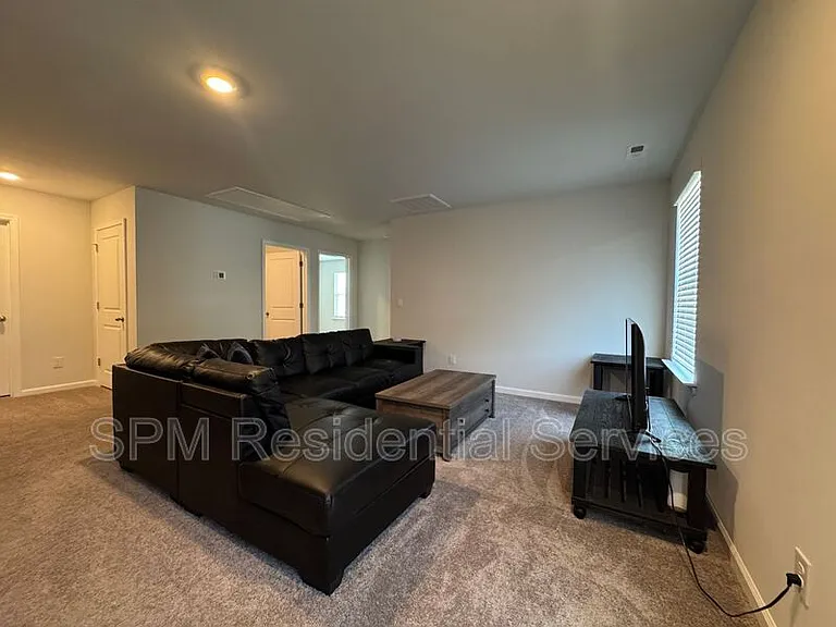 398 Folkstone Rd — Photo 16