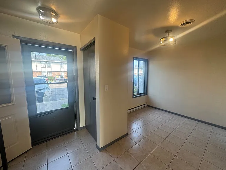 3947 S Sunset Sq — Photo 10