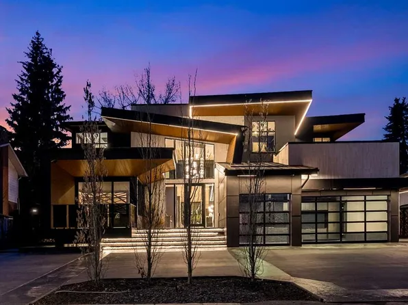 1016 S Beverley Blvd SW, Calgary, AB T2V 2C5